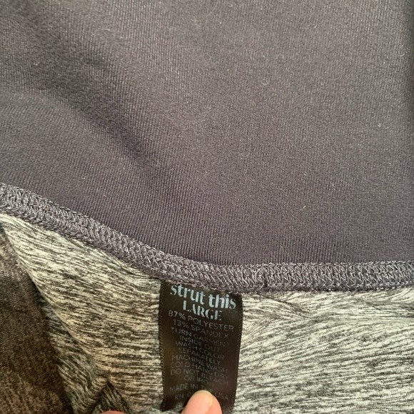 Strut this 7/8 camo army high rise yoga leggings (L) - Picture 4 of 4